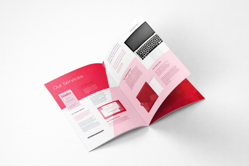 LIVRETO COLORIDO 15x15 cm | 1 Vinco | 2 Grampos | Impressão Offset (Chapada) | Incluso Arte (até 4 ajustes)